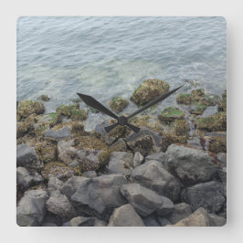 Reloj Cuadrado rocas costeras