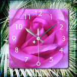 Reloj Cuadrado Rosa de flores rosadas foto moderna sobria negrita<br><div class="desc">Una foto de primer plano de una rosa violeta rosada te hace querer "parar y oler las flores". Relájese e inhale la belleza de esta fotografía cada vez que compruebe la hora en este impresionante reloj de pared fotográfico. Tu elección de una cara de reloj redonda o cuadrada. ¡Hace un...</div>