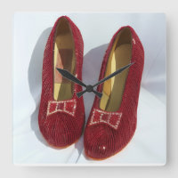 Ruby Red Slippers Oz Clock para el asistente que a