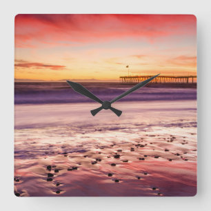 Reloj Cuadrado Seascape and pier at sunset, CA