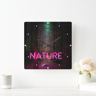 Reloj Cuadrado Signo de neón magenta de la naturaleza misteriosa