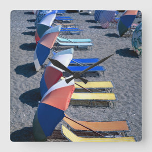 Reloj Cuadrado Sillas Vacantes En La Playa