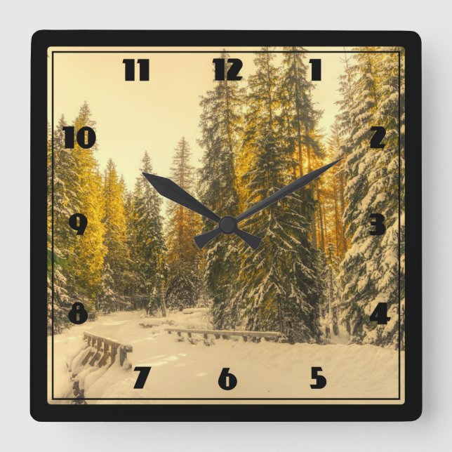 Reloj Cuadrado Snowy Winter Path with Pine Trees (Anverso)