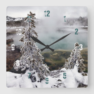 Reloj Cuadrado Snowy Yellowstone