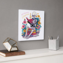 Sólo un lector de libros de lectura de esqueletos