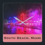 Reloj Cuadrado South Beach, Miami, Florida Art Deco<br><div class="desc">Edificios de estilo Art Déco en Ocean Drive,  South Beach,  Miami,  FL.</div>