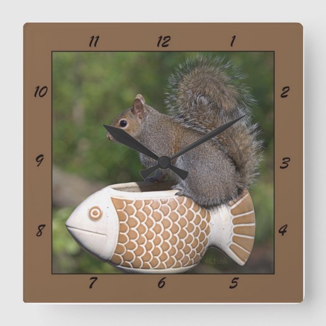 Reloj Cuadrado Squirrel on Fish - Clock (Anverso)