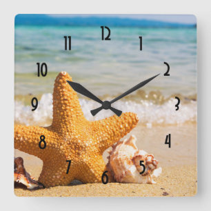 Reloj Cuadrado Starfish and Seashells en la playa