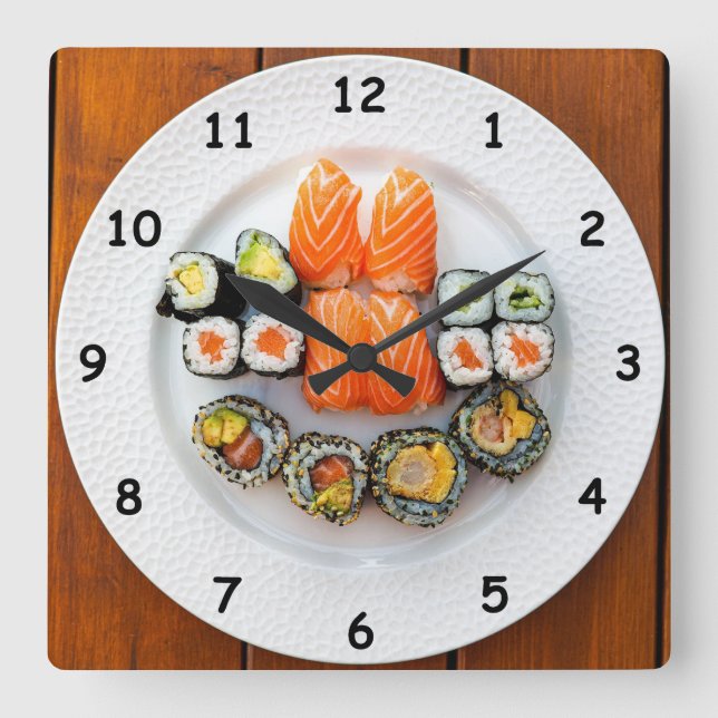 Reloj Cuadrado Sushi y Salmón Guay en una placa blanca (Anverso)