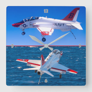 RELOJ CUADRADO T-45 GOSHAWK