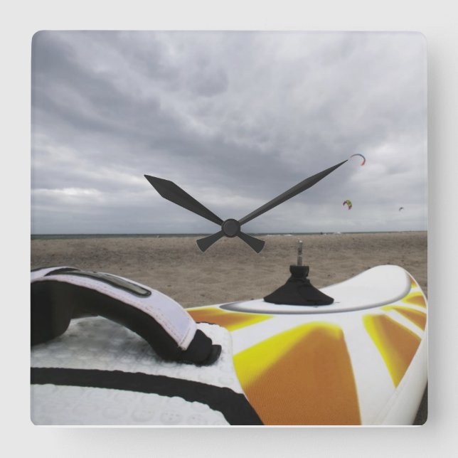 Reloj Cuadrado tabla hawaiana (Anverso)