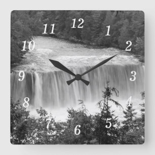 Reloj Cuadrado Tahquamenon Upper Falls Grayscale Wall Clock