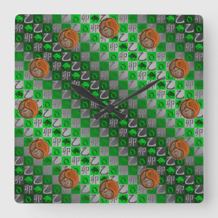 Reloj Cuadrado Tauro y Conejo de Madera