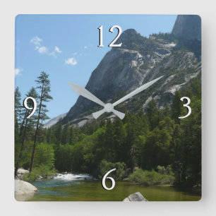 Reloj Cuadrado Tenaya Creek en el Parque Nacional Yosemite