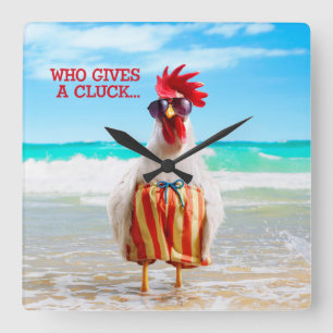 Reloj Cuadrado Tipo Chillin del gallo en la playa en troncos de