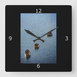 Reloj Cuadrado Tres barcos en el agua