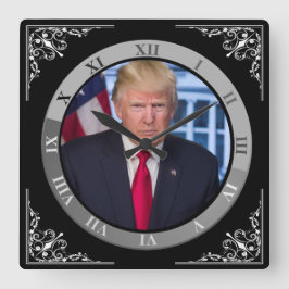 RELOJ CUADRADO TRUMP