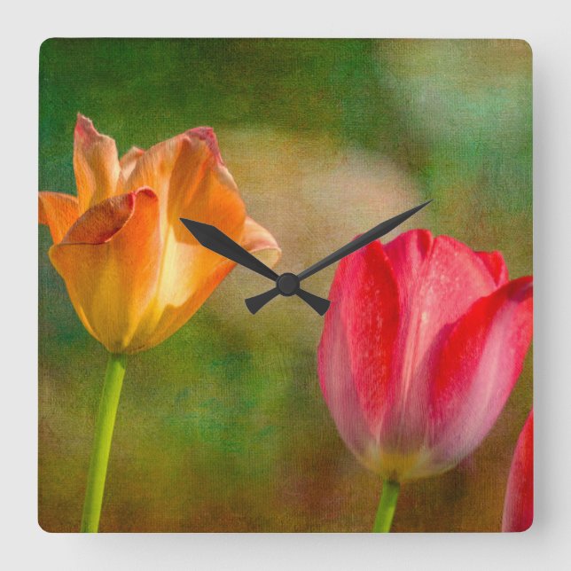 Reloj Cuadrado Tulipanes rojos y amarillos sobre fondo texturizad (Anverso)