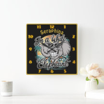 Un elefante feliz en la soleada playa