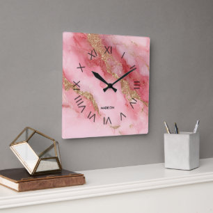 Reloj Cuadrado Un fondo de mármol rosa lujoso