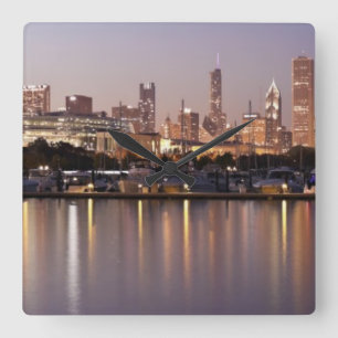 Reloj Cuadrado USA, Illinois, Chicago skyline at dusk