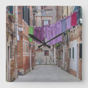 Reloj Cuadrado Vestimenta En Venecia Italia
