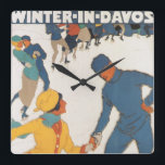 Reloj Cuadrado Viajes antiguos, Art Deco, invierno Davos Suiza<br><div class="desc">Ilustración vintage anuncio,  cartel de viaje europeo o etiqueta de equipaje de Davos,  Suiza con un diseño de amor y romance deportivo con parejas patinando sobre hielo. Invierno en Davos.</div>
