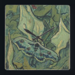 Reloj Cuadrado Vincent van Gogh - Great Peacock Moth<br><div class="desc">Great Peacock Moth (1889) de Vincent van Gogh es un arte fino vintage de la vida después de la pintura impresionista de la naturaleza. Un insecto, el Emperor Moth, en un jardín primaveral con flores de Calla Lily y otras plantas. Van Gogh la llamó una 'polilla de la cabeza de...</div>