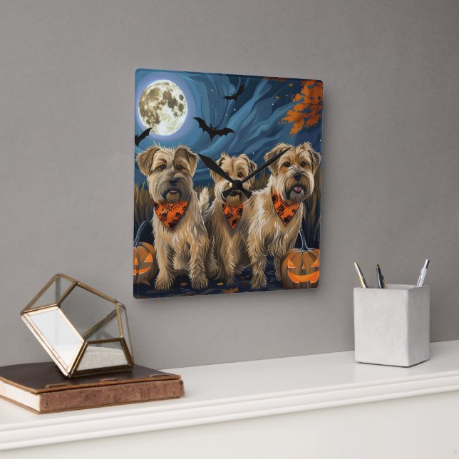 Reloj Cuadrado Wheaten Terrier Halloween Spooki (Oficina)