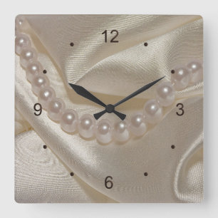 Reloj Cuadrado White Folded Satin and Pearls Wedding