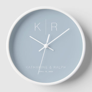 Reloj de Boda con Monograma Azul Polvo Simple Mode