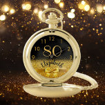 Reloj De Bolsillo 80.º cumpleaños nombre de oro negro arco elegante<br><div class="desc">Elegante,  clásico,  glamuroso y femenino. Un falso arco de color dorado. Fondo negro. Plantillas para su nombre,  y la edad de 80 años. El nombre está escrito con una escritura de estilo con letras a mano moderna. Números dorados de 9 a 3.</div>
