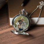 Reloj De Bolsillo Elegante foto monográfica<br><div class="desc">Elegante monograma y fecha especial diseño fotográfico personalizado perfecto para aniversarios bodas,  graduaciones,  Día del Padre,  Navidades y más!</div>