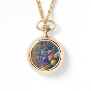 Reloj de collar de oro de la raza espacial