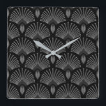 Reloj de diseño de ventilador de estilo Art Deco n<br><div class="desc">Reloj de pared de diseño de ventilador de pavo real clásico negro y plateado Art Deco.</div>