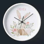Reloj de enfermera con nombre de conejo conejo con<br><div class="desc">Conejo de conejo color agua rosa dulce y dulce con acentos florales alrededor en una cesta de mimbre. Añade tu elección de nombre. Adorable. 100% de satisfacción del cliente con Zazzle cada día.</div>