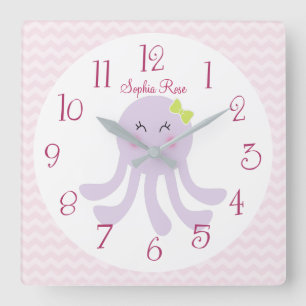 Reloj de guardería de pulpo en el mar dulce person