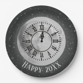 Reloj de medianoche de año nuevo en plato de papel