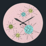 Reloj de pared acrílico de estallidos atómicos de<br><div class="desc">Este patrón de reloj de pared acrílico redondeado de estallidos atómicos de Icónica rosada presenta estallidos atómicos icónicos. ¡Así es! La vieja escuela, el fondo de color rosa de la primera dama con especkles de oro, es el escenario perfecto para el turquesa vibrante, el apetitoso apio y los círculos kitschy...</div>