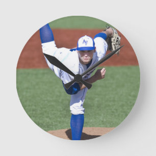 Reloj de pared acrílico de Pitcher - HAMbyWhiteGlo