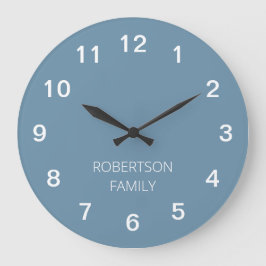 Reloj de pared azul polvoriento minimalista person