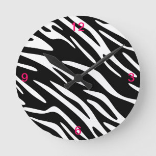 Reloj de pared blanco y negro de la raya de la