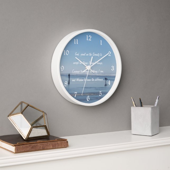 Reloj De Pared Caminatas de playa de la Oración de Serenidad insp (Oficina)