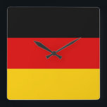 Reloj de pared con bandera de Alemania<br><div class="desc">Impresionante reloj de pared patriótico con bandera de Alemania. Este producto es su personalizable.</div>
