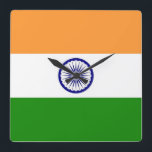 Reloj de pared con bandera de India<br><div class="desc">¡Manténgase el tiempo con orgullo y elegancia usando este impresionante reloj de pared adornado con la bandera de la India! Celebre la rica herencia y diversidad cultural de la India con este exquisito reloj de pared, con la icónica bandera tricolor: azafrán, blanco y verde, con el Ashoka Chakra en azul...</div>