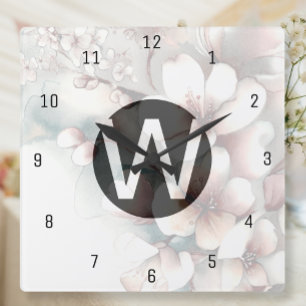 Reloj de pared con monograma de flor de cerezo