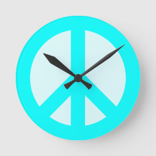 Reloj de pared con signo de paz de cian claro