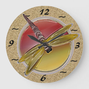 Reloj de pared con símbolo de la libélula