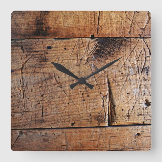 Reloj de pared cuadrado "de madera" viejo (Anverso)