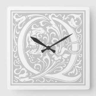 Reloj de pared cuadrado "Q" de William Morris Alph